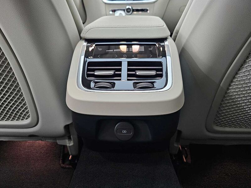 Volvo  Ultra, B5 마일드 하이브리드, 가솔린, 브라이트
