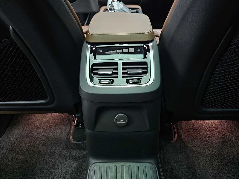 Volvo  Recharge Ultimate, T8 AWD 플러그-인 하이브리드, 전기/가솔린, 브라이트, 7 좌석