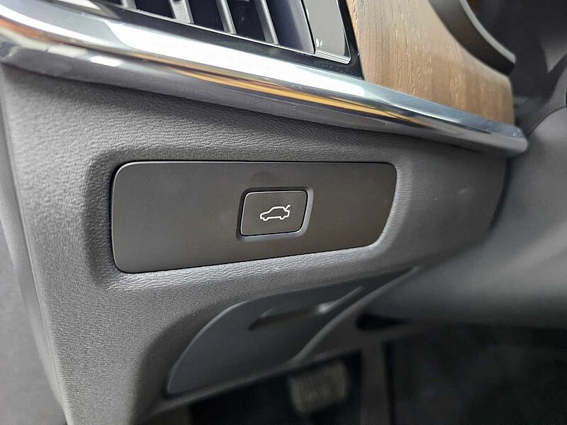 Volvo  Ultimate, B6 AWD mild hybrid, 가솔린, Bright