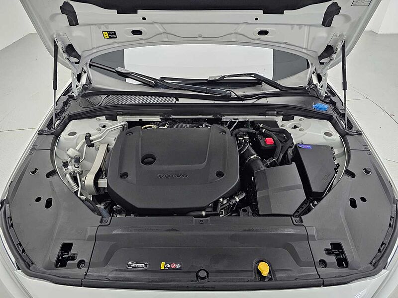 Volvo  Ultimate, B6 AWD mild hybrid, 가솔린, Bright
