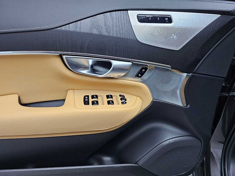 Volvo  Recharge Ultimate, T8 AWD 플러그-인 하이브리드, 전기/가솔린, 브라이트, 7 좌석