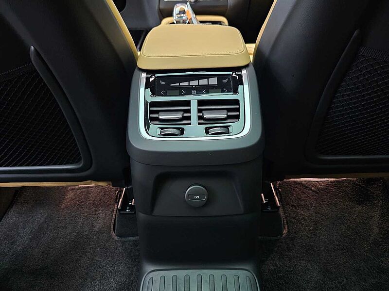 Volvo  Recharge Ultimate, T8 AWD 플러그-인 하이브리드, 전기/가솔린, 브라이트, 7 좌석