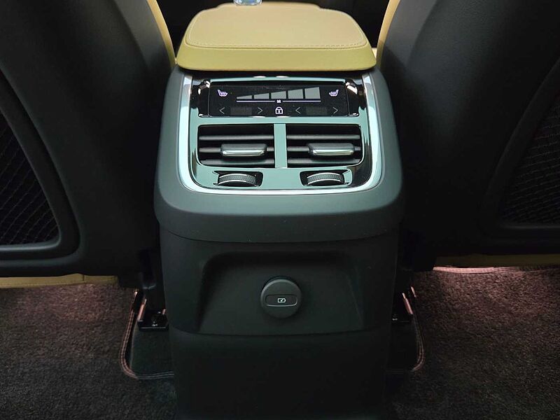 Volvo  Recharge Ultimate, T8 AWD 플러그-인 하이브리드, 전기/가솔린, 브라이트, 7 좌석