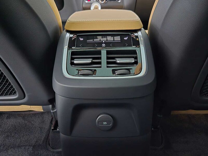 Volvo  Recharge Ultimate, T8 AWD 플러그-인 하이브리드, 전기/가솔린, 브라이트, 7 좌석