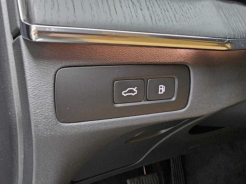 Volvo  Recharge Ultimate, T8 AWD 플러그-인 하이브리드, 전기/가솔린, 브라이트, 7 좌석