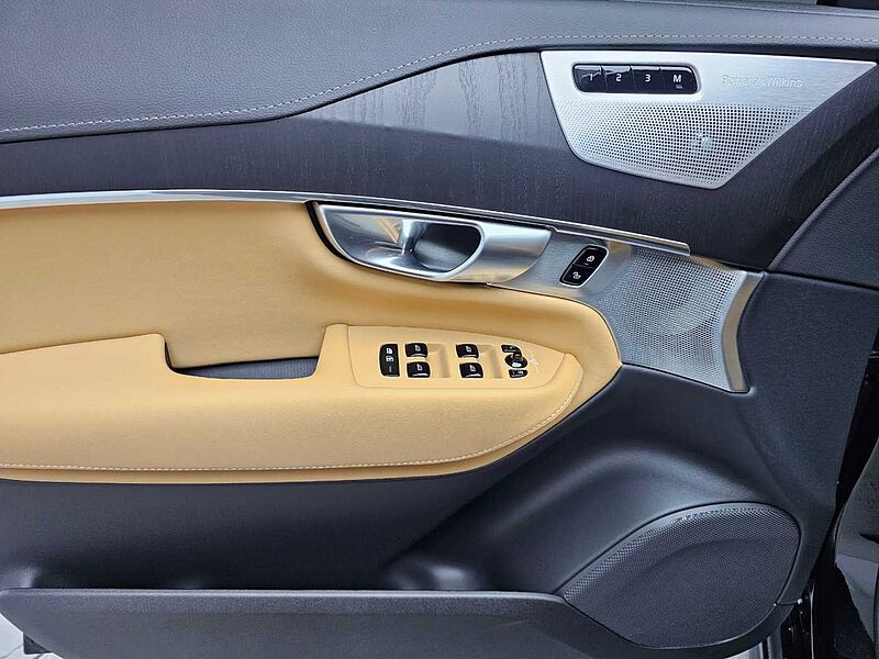 Volvo  Recharge Ultimate, T8 AWD 플러그-인 하이브리드, 전기/가솔린, 브라이트, 7 좌석