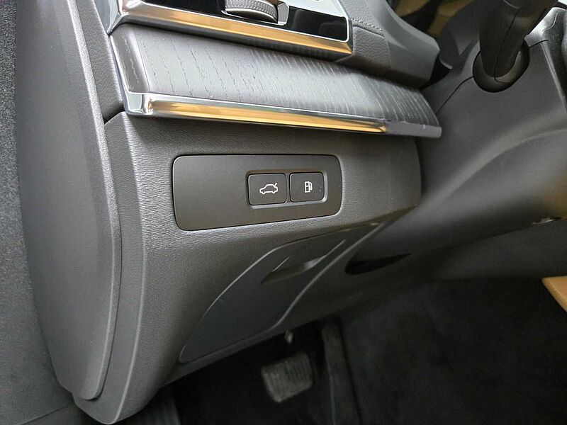 Volvo  Recharge Ultimate, T8 AWD 플러그-인 하이브리드, 전기/가솔린, 브라이트, 7 좌석