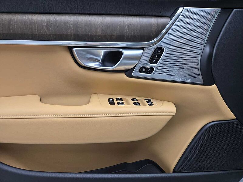 Volvo  Ultimate, B5 AWD 마일드 하이브리드, 가솔린, 브라이트