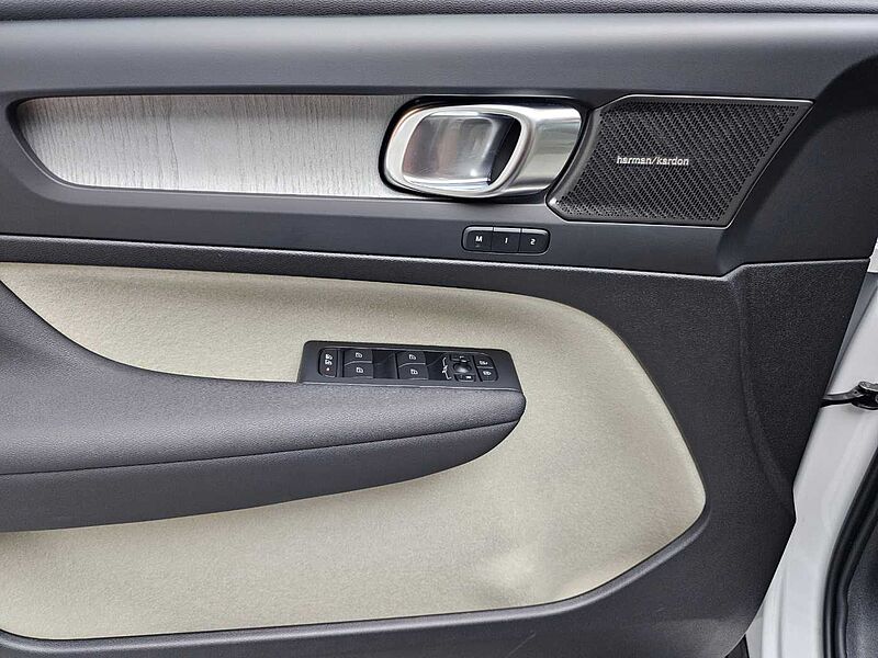 Volvo  Ultra, B4 AWD 마일드 하이브리드, 가솔린, 브라이트