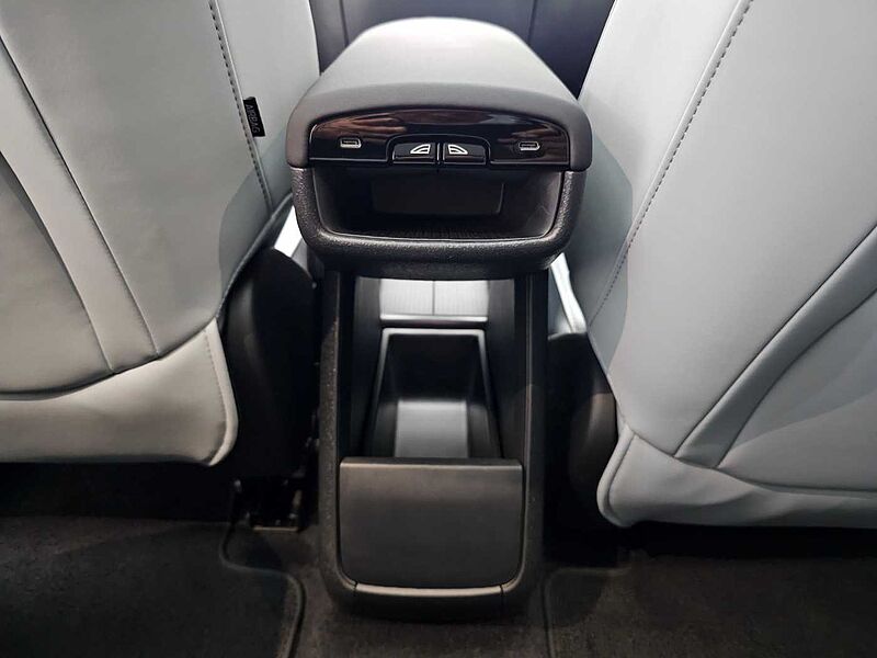 Volvo  Ultra, Single Motor Extended Range, 전기