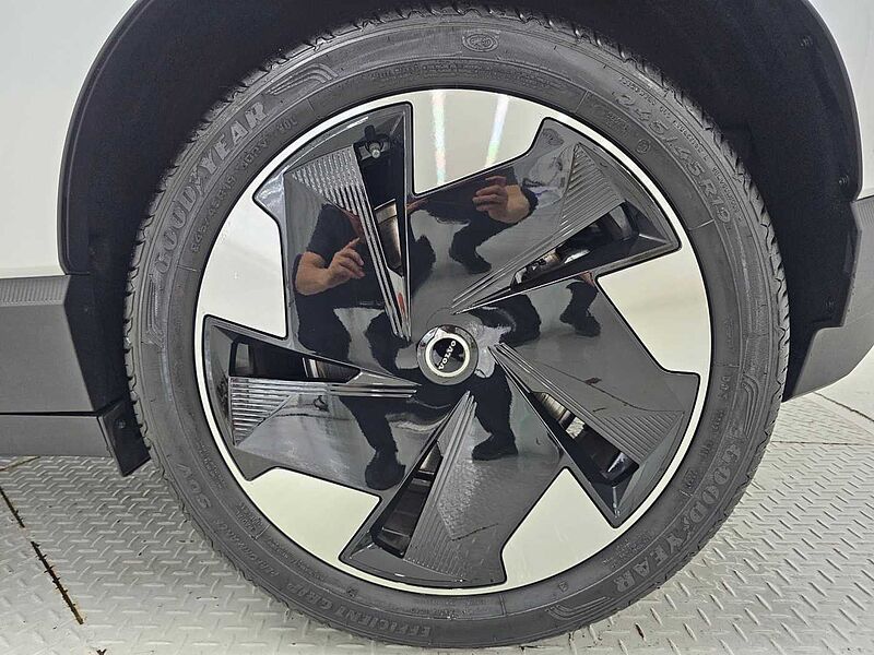 Volvo  Ultra, Single Motor Extended Range, 전기