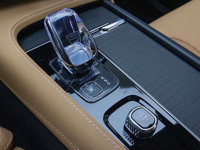 Volvo  Recharge Ultimate, T8 AWD 플러그-인 하이브리드, 전기/가솔린, 브라이트, 7 좌석