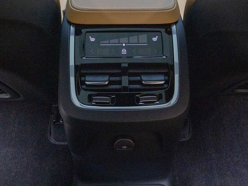 Volvo  Recharge Ultimate, T8 AWD 플러그-인 하이브리드, 전기/가솔린, 브라이트, 7 좌석