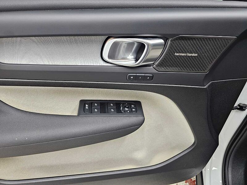 Volvo  Ultra, B4 AWD 마일드 하이브리드, 가솔린, 브라이트