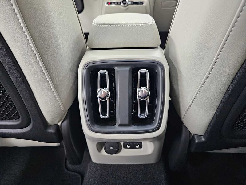 Volvo  Ultra, B4 AWD 마일드 하이브리드, 가솔린, 브라이트