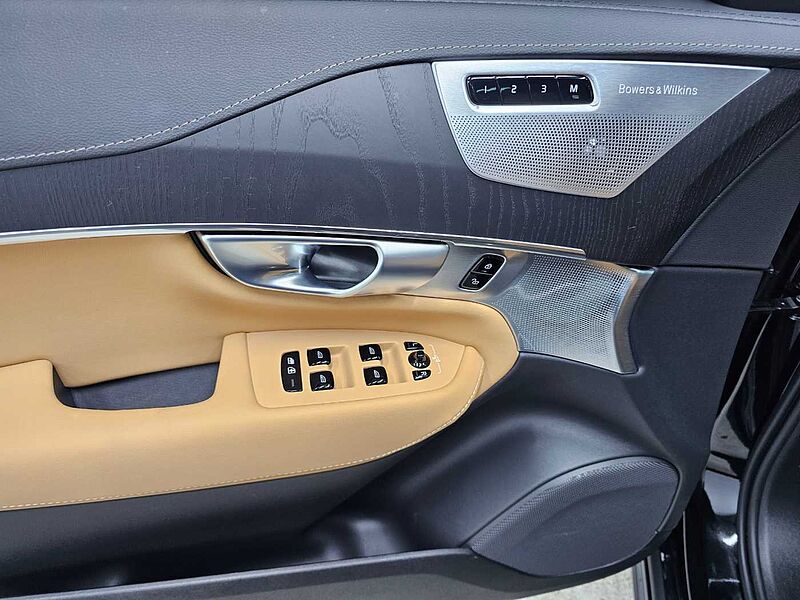Volvo  Recharge Ultimate, T8 AWD 플러그-인 하이브리드, 전기/가솔린, 브라이트, 7 좌석