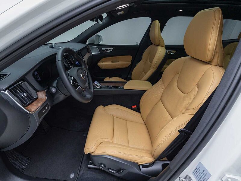 Volvo Ultra, T8 AWD 플러그-인 하이브리드, 전기/가솔린, 브라이트