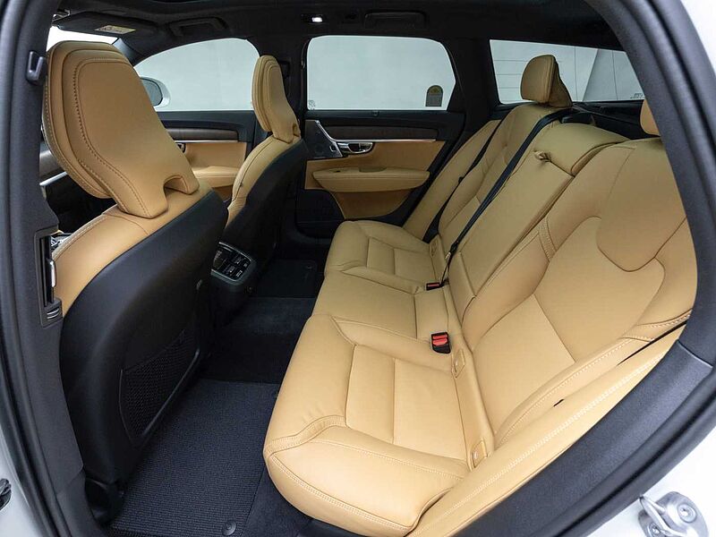 Volvo Ultra, B5 AWD 마일드 하이브리드, 가솔린, 브라이트