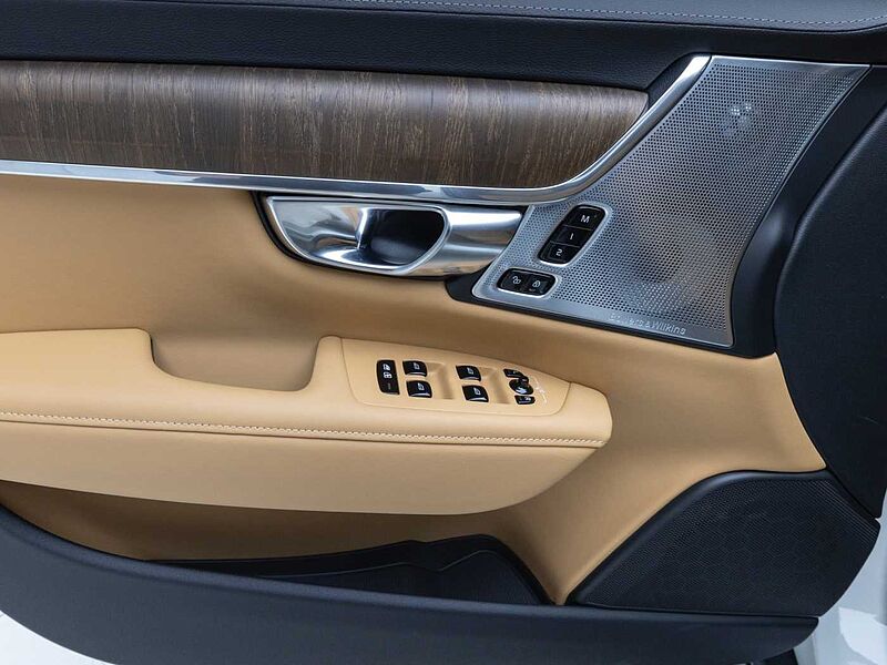 Volvo Ultra, B5 AWD 마일드 하이브리드, 가솔린, 브라이트