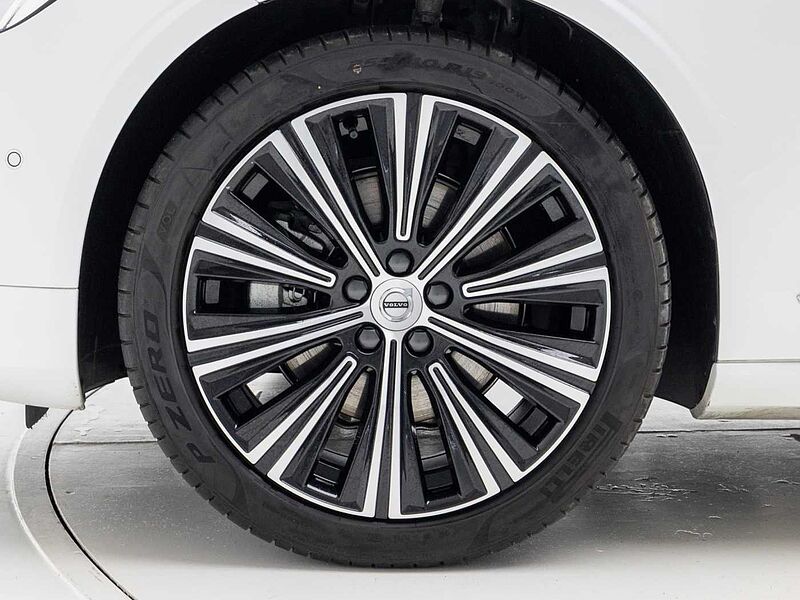 Volvo Ultimate, B5 마일드 하이브리드, 가솔린, 브라이트