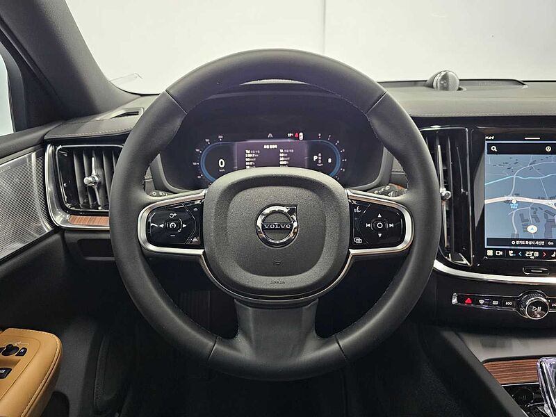 Volvo Ultra, B5 AWD 마일드 하이브리드, 가솔린, 브라이트