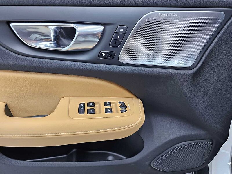 Volvo Ultra, B5 AWD 마일드 하이브리드, 가솔린, 브라이트