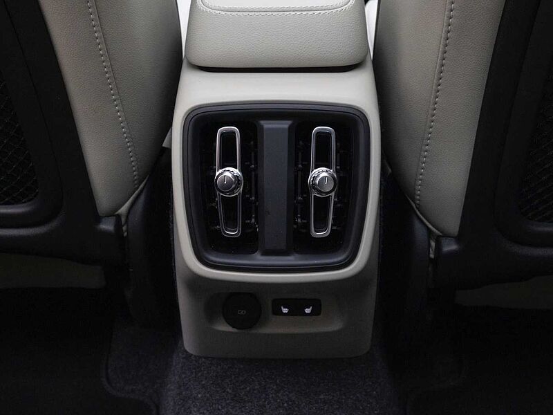 Volvo  Ultra, B4 AWD 마일드 하이브리드, 가솔린, 브라이트