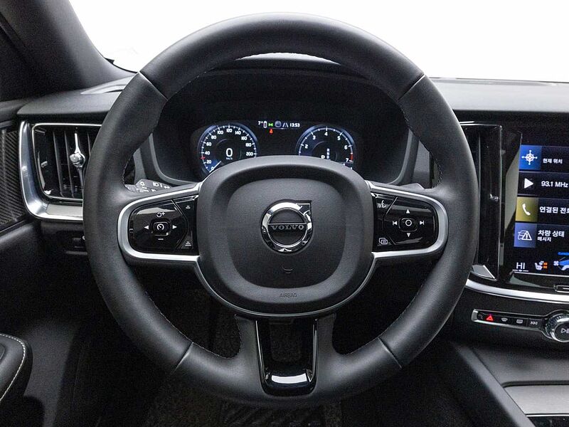 Volvo  R-Design, B5 mild hybrid