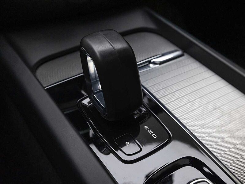 Volvo  R-Design, B5 mild hybrid