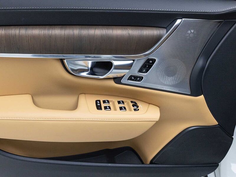 Volvo Ultimate, B5 마일드 하이브리드, 가솔린, 브라이트