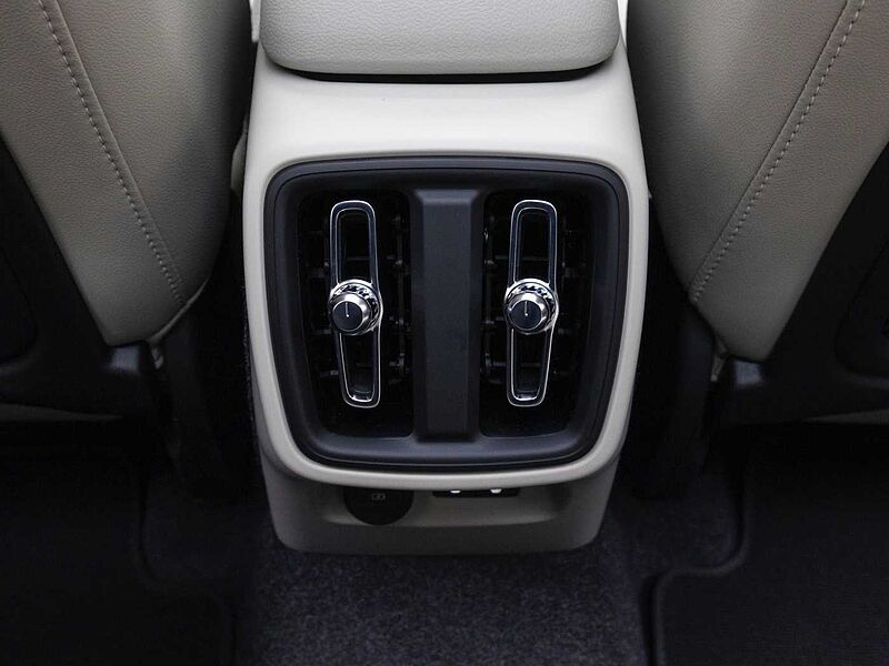 Volvo Ultra, B4 AWD 마일드 하이브리드, 가솔린, 브라이트