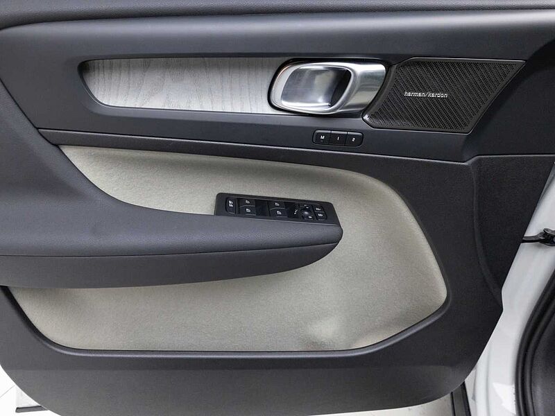 Volvo  Ultra, B4 AWD 마일드 하이브리드, 가솔린, 브라이트