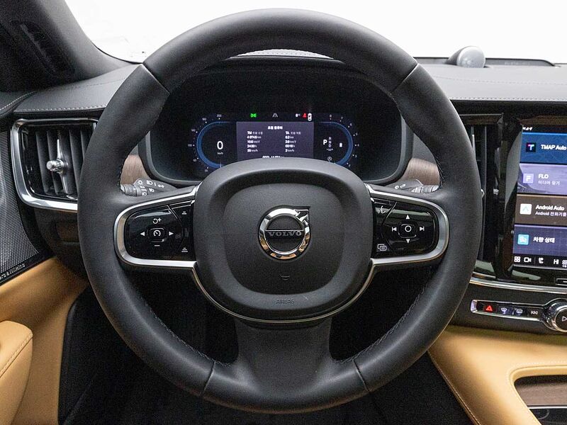 Volvo Ultimate, B5 마일드 하이브리드, 가솔린, 브라이트