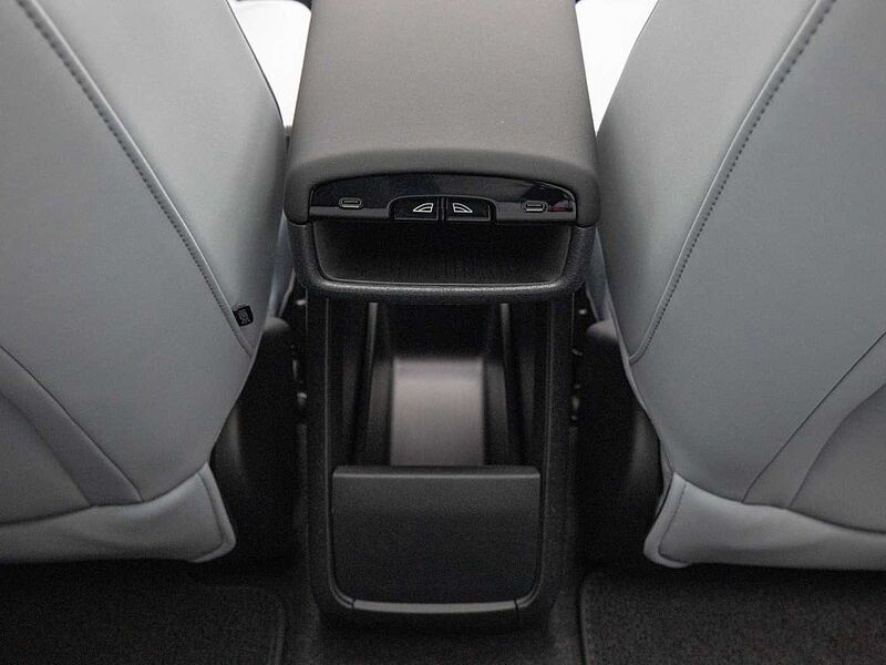 Volvo  Ultra, Single Motor Extended Range, 순수 전기