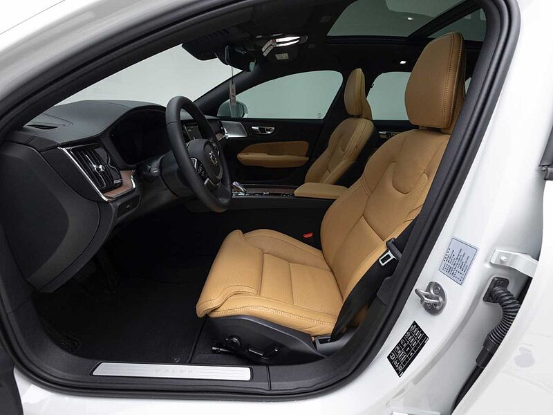 Volvo Ultra, B5 AWD 마일드 하이브리드, 가솔린, 브라이트