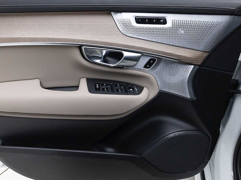 Volvo  Ultra, T8 AWD 플러그-인 하이브리드, 전기/가솔린, 브라이트, 7 좌석