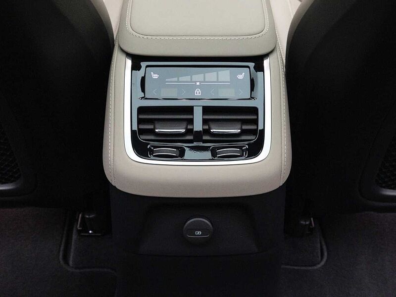 Volvo  Ultra, T8 AWD 플러그-인 하이브리드, 전기/가솔린, 브라이트, 7 좌석