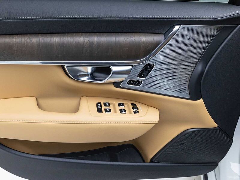 Volvo Ultimate, B5 마일드 하이브리드, 가솔린, 브라이트