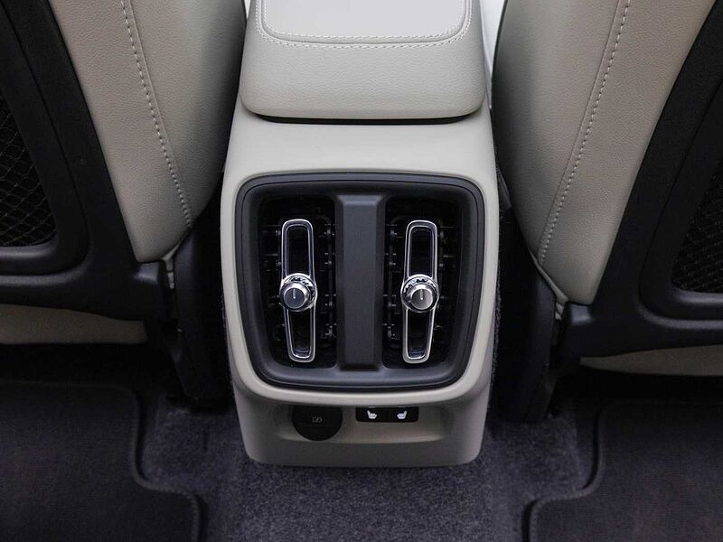 Volvo  Ultra, B4 AWD 마일드 하이브리드, 가솔린, 브라이트