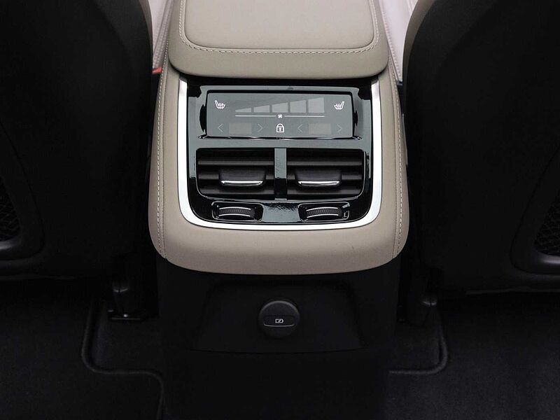 Volvo  Ultra, T8 AWD 플러그-인 하이브리드, 전기/가솔린, 브라이트, 7 좌석