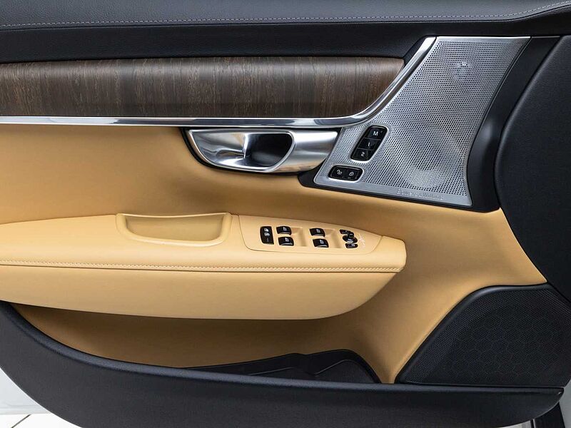 Volvo  Ultimate, B5 AWD mild hybrid, 가솔린