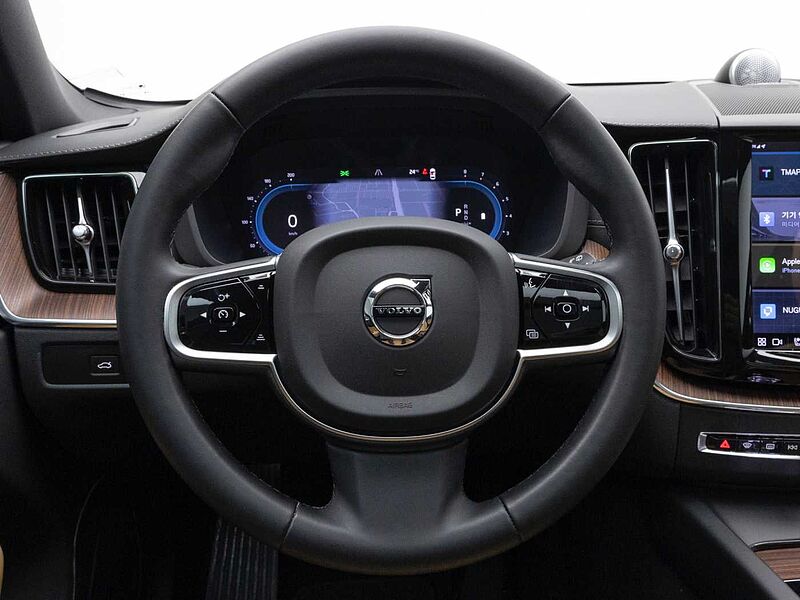 Volvo Ultimate, B6 AWD mild hybrid, 가솔린, Bright
