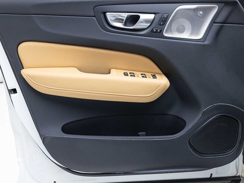 Volvo Ultimate, B6 AWD mild hybrid, 가솔린, Bright