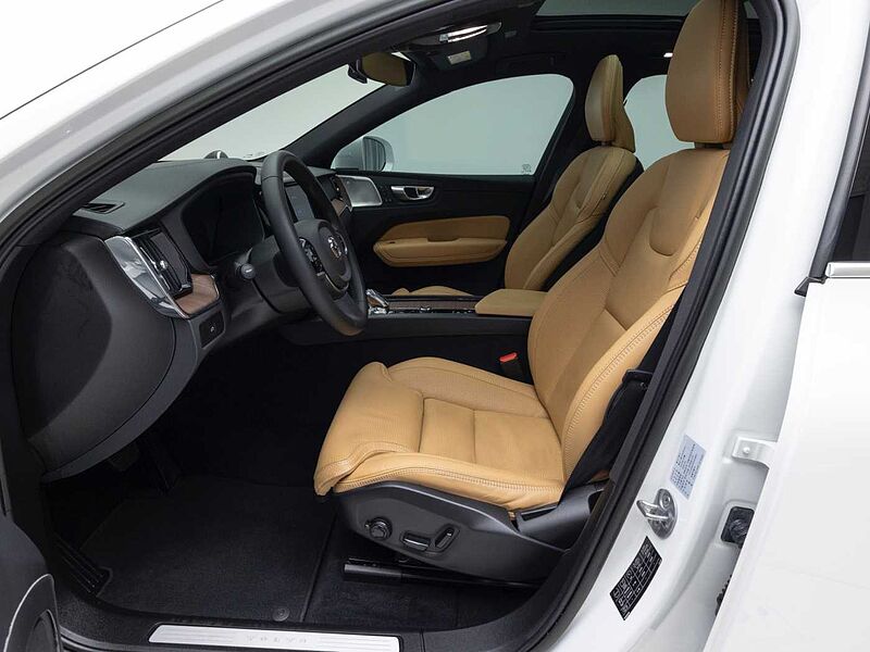 Volvo Ultimate, B6 AWD mild hybrid, 가솔린, Bright