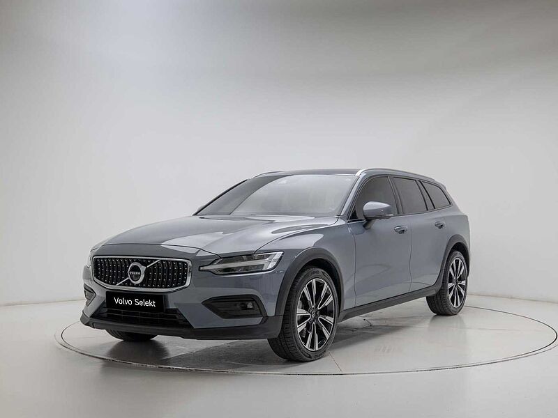 Volvo Pro, B5 AWD mild hybrid