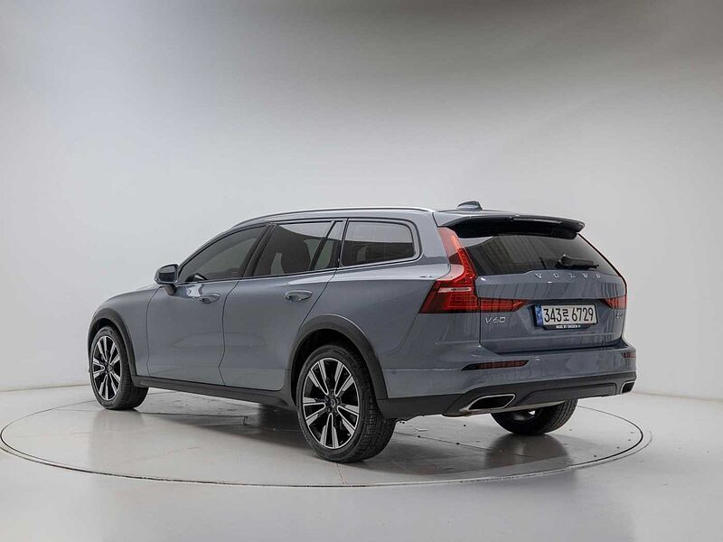 Volvo Pro, B5 AWD mild hybrid