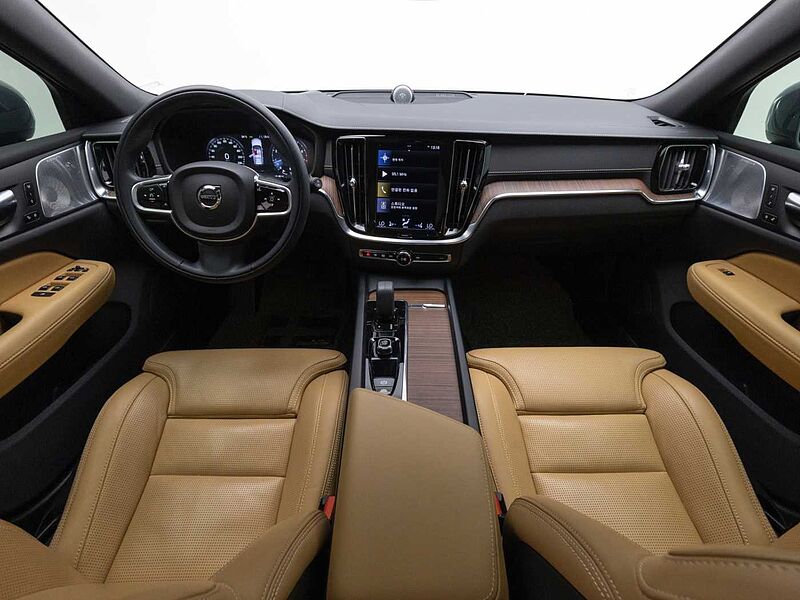 Volvo Pro, B5 AWD mild hybrid