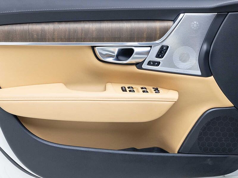 Volvo  Ultra, B5 AWD 마일드 하이브리드, 가솔린, 브라이트