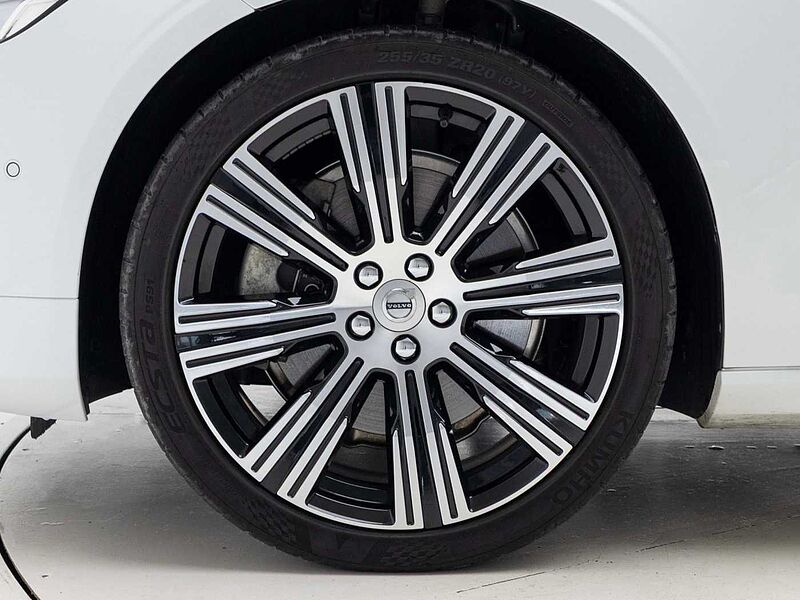 Volvo Ultimate, B6 AWD 마일드 하이브리드, 가솔린, 브라이트