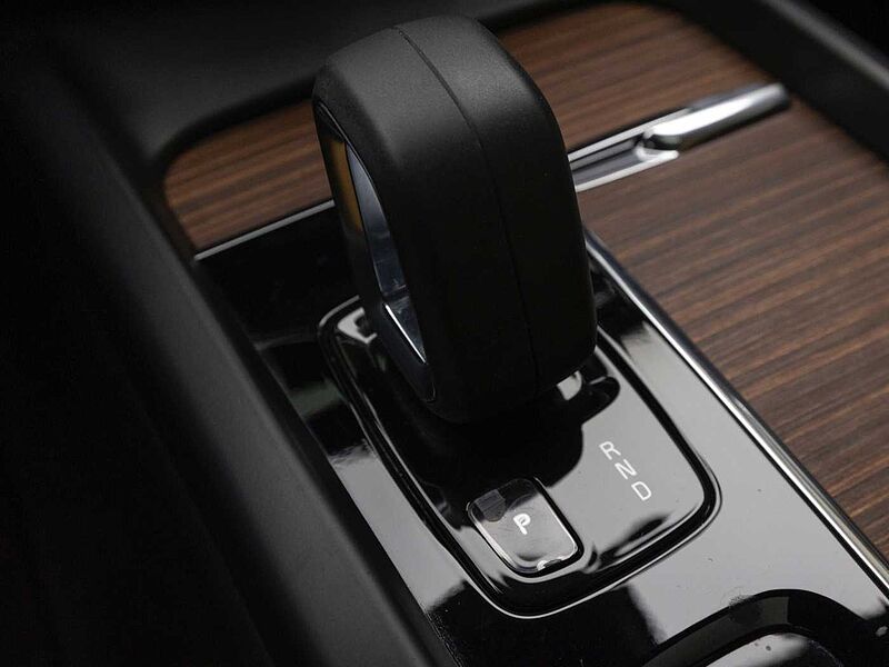 Volvo Pro, B5 AWD mild hybrid